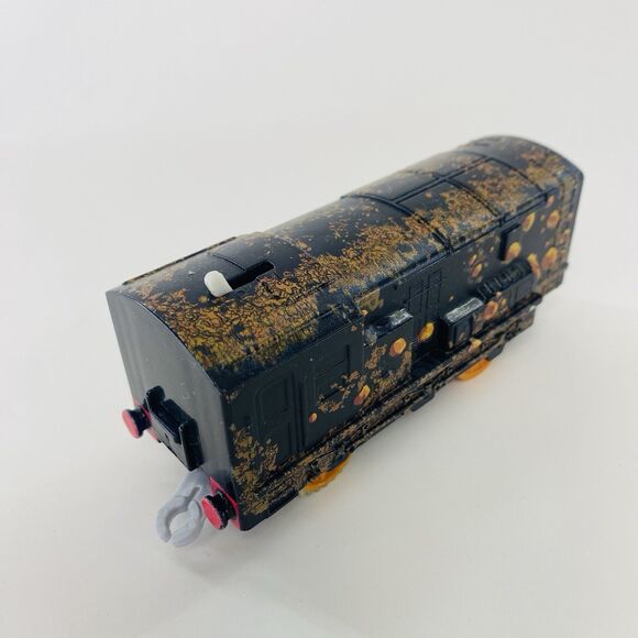 Thomas & Friends Lot of 4 Engines Nia Victor Diesel Speed Spark Motor Train Toy - Picture 4 of 16